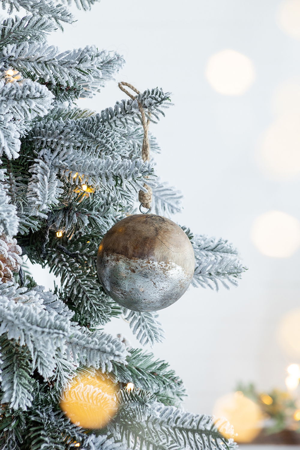 Christmas Ball Ornaments, Wood Decorative Hanging Ball Christmas Tree Ornaments For Holiday Party Decorations (Set of 8) - Brown