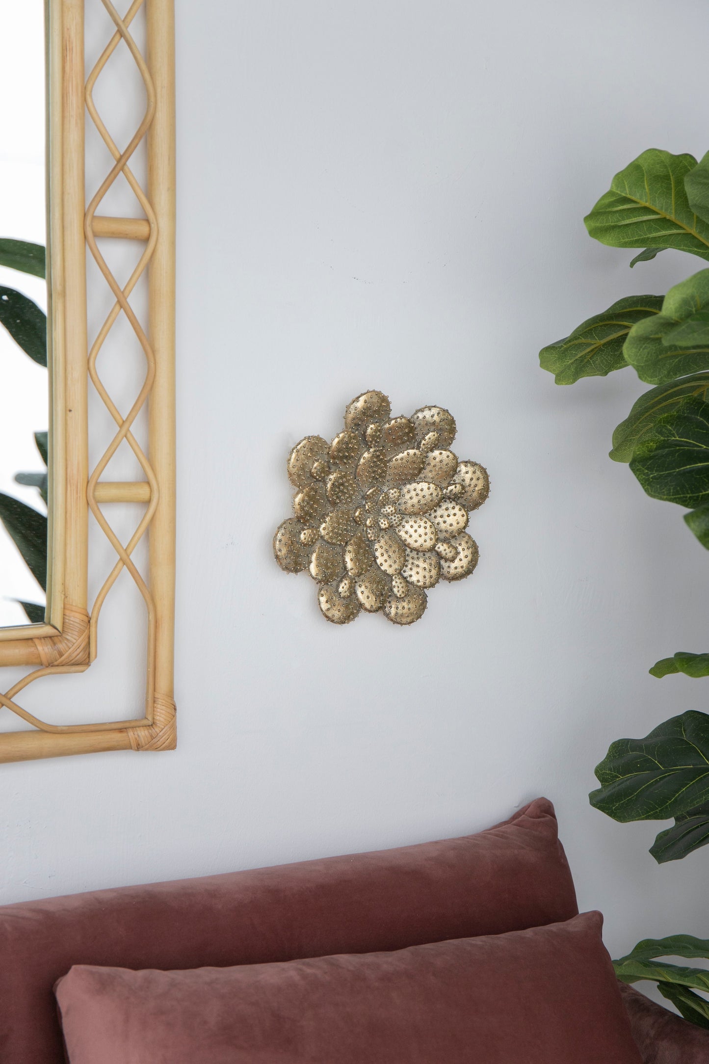 Resin Succulent Wall Plaque - Gold