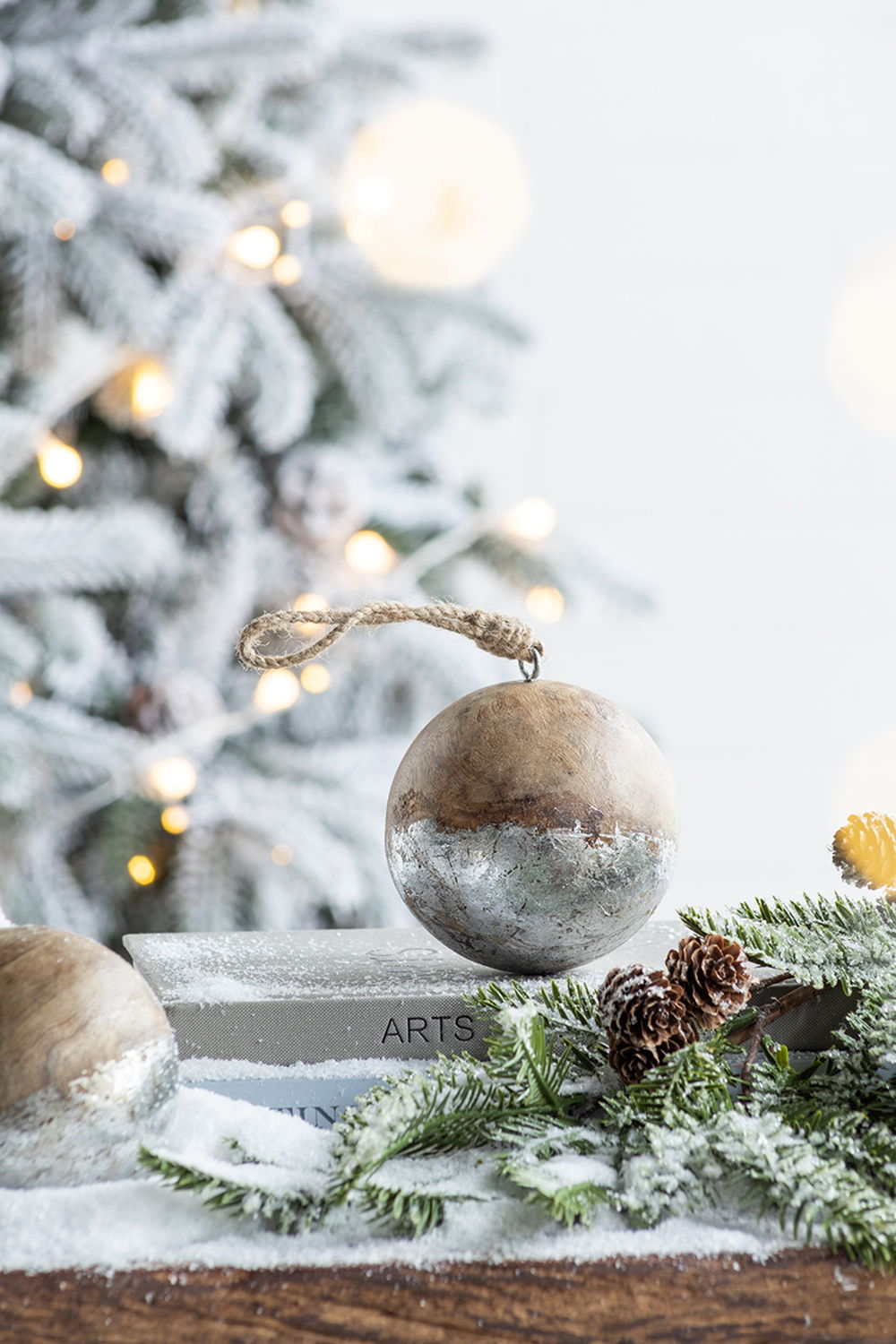 Christmas Ball Ornaments, Wood Decorative Hanging Ball Christmas Tree Ornaments For Holiday Party Decorations (Set of 8) - Brown