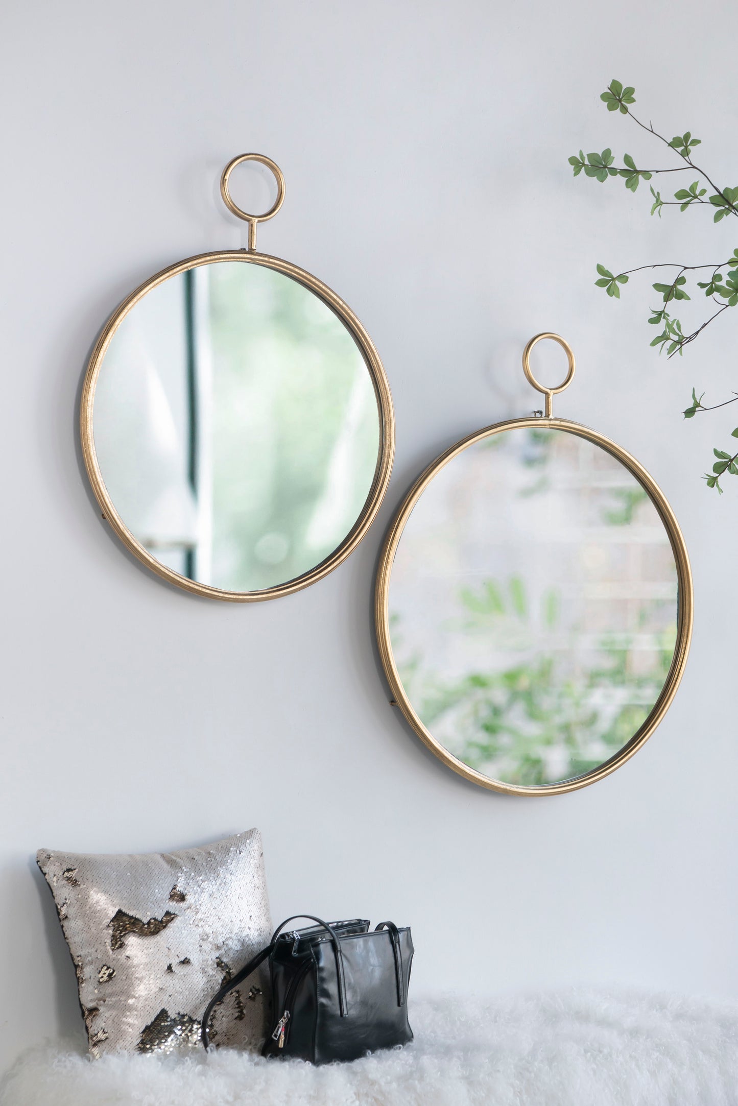 Circle Wall Mirror With Iron Frame, Accent Mirror For Living Room, Entryway, Office - Gold