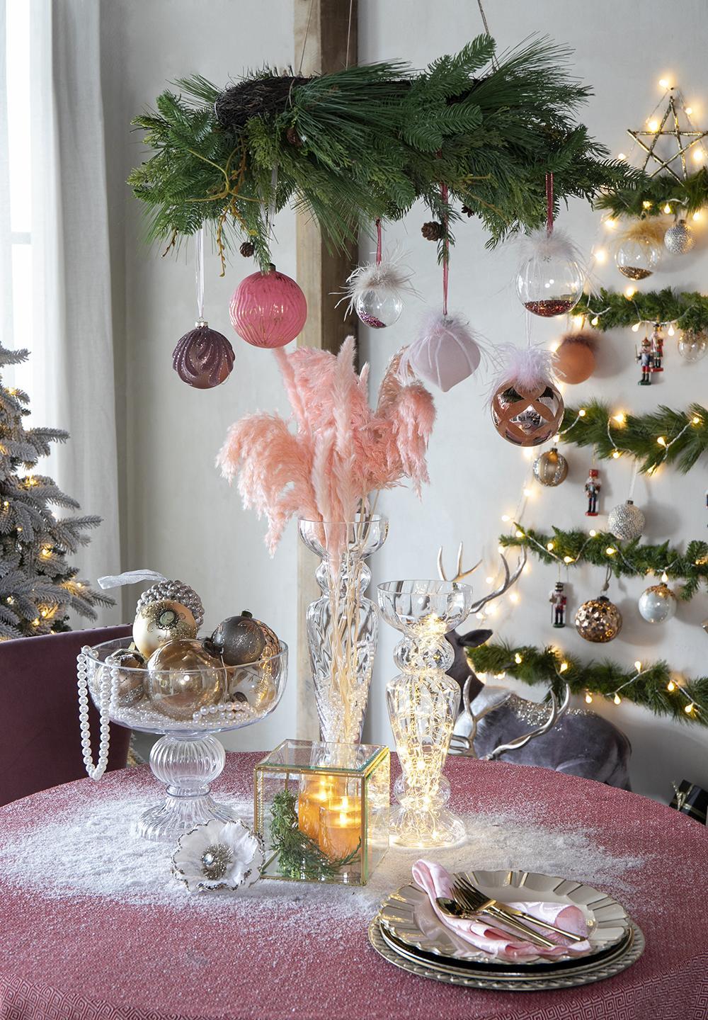 Christmas Ball Ornaments, Glass Decorative Hanging Ball Christmas Tree Ornaments For Holiday Party Decorations (Set of 4) - Red