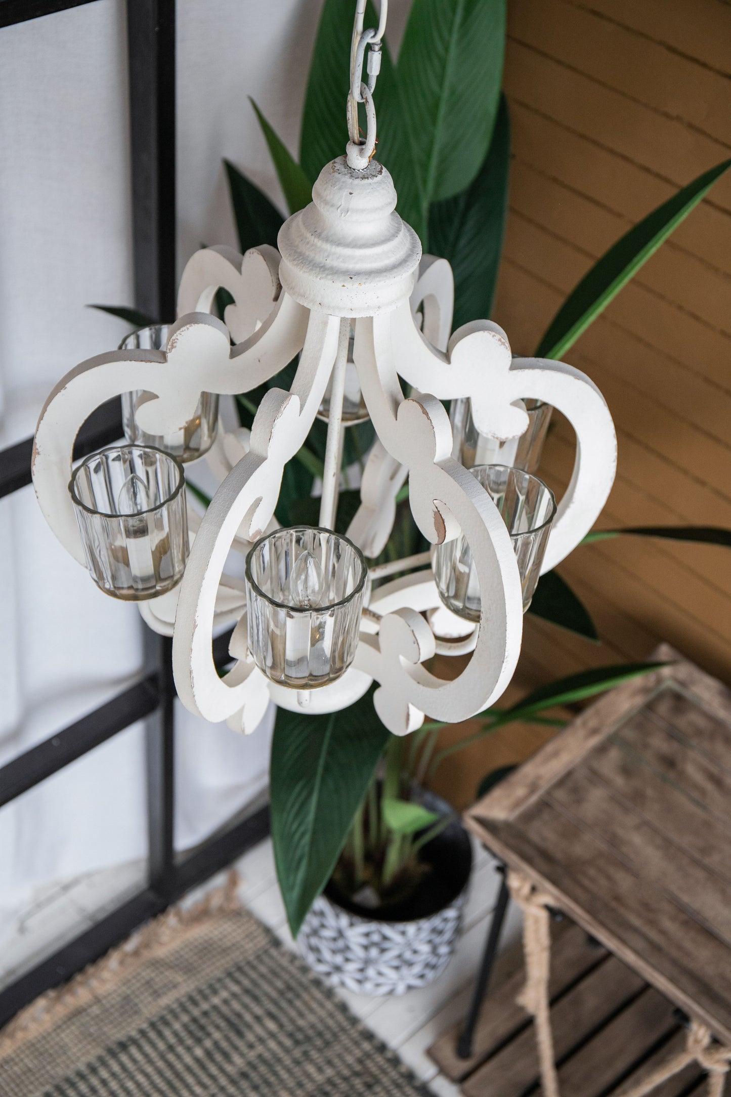 Farmhouse Chandelier, 6 Light Wood Chandelier Pendant Light Fixture With Adjustable Chain For Dining Room Living Room Entryway, Bulb Not Included - Cream