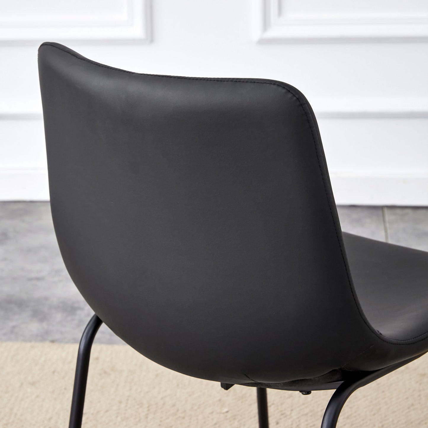 (Set of 4) Classic Chairs, A Stylish Seat Suitable For Modern Minimalist And Industrial Style Environments - Black