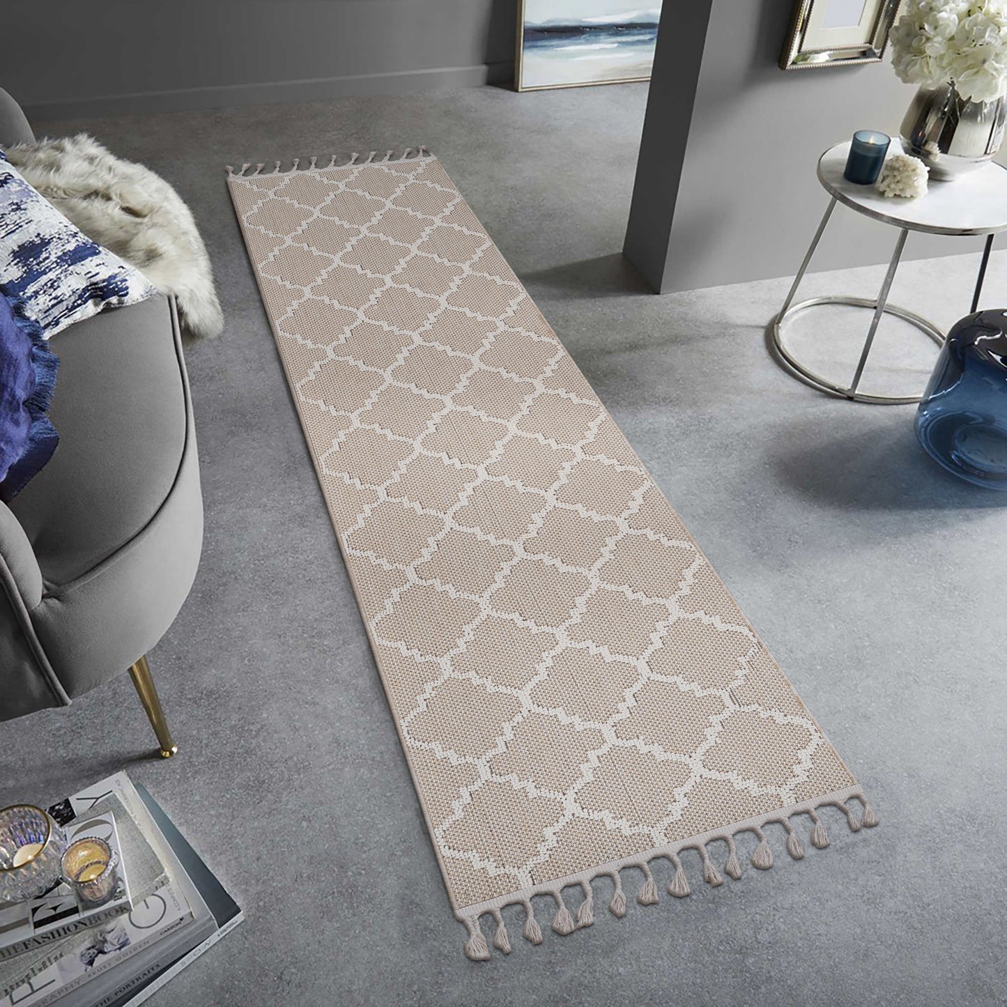 Guros - 2' X 8' Trellis Indoor / Outdoor Area Rug - Ivory