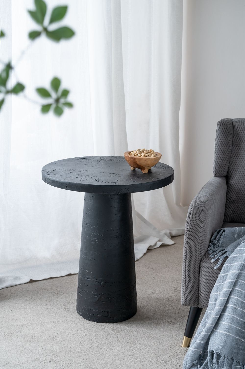 Round Side Table With Pedestal Base - Black