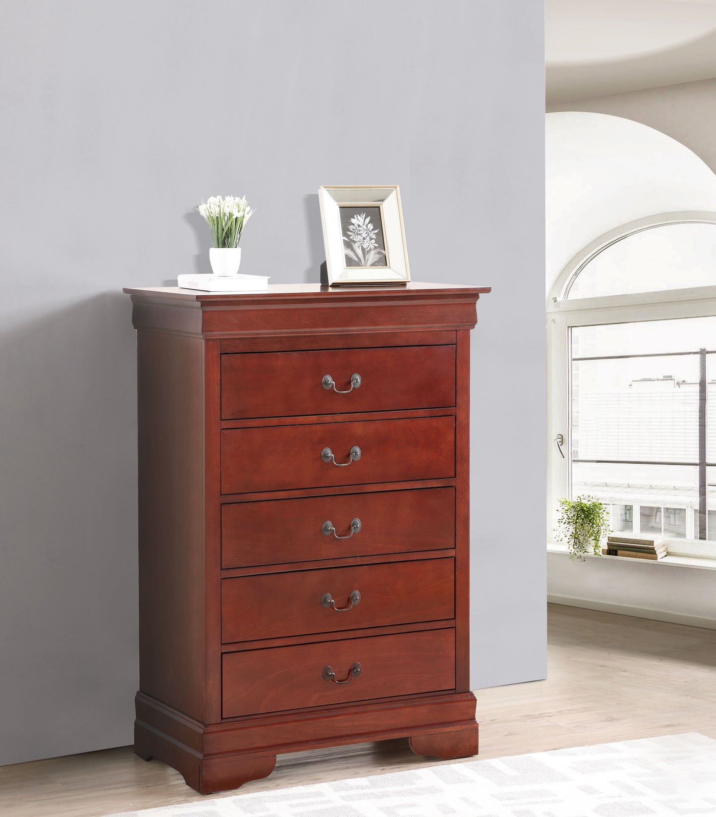 Traditional Style Storage Chest - Cherry
