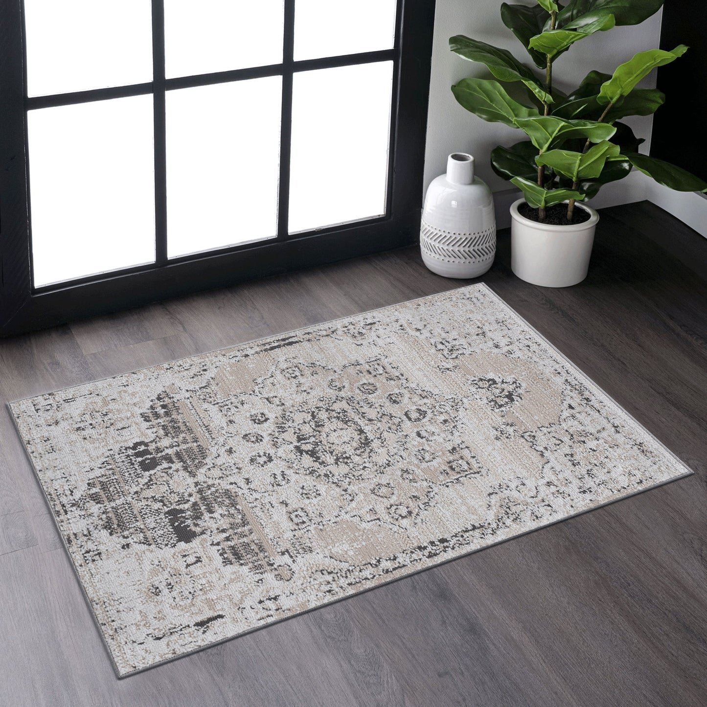 Payas - 2' X 3' Medallion Area Rug - Cream / Beige