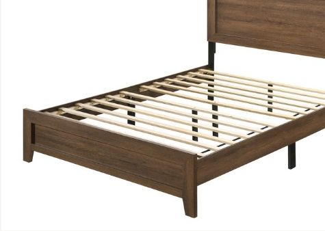 Miquell - Queen Bed - Oak