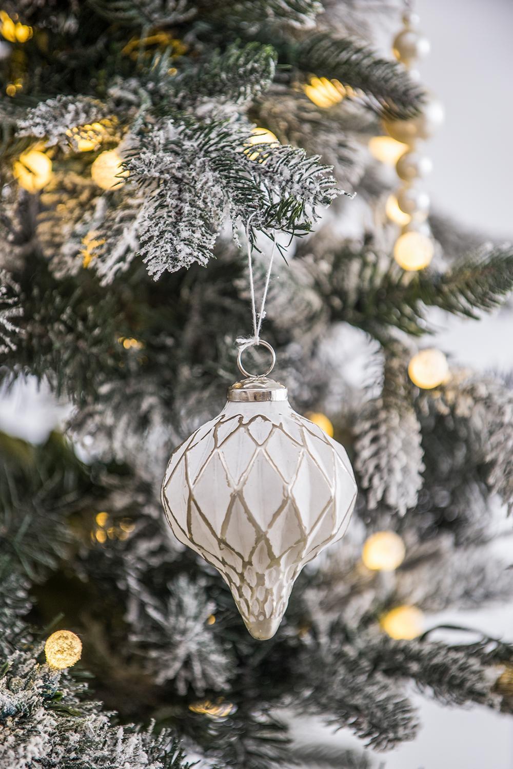 Christmas Ball Ornaments, Glass Decorative Hanging Ball Christmas Tree Ornaments, For Holiday Decorations (Set of 6) - White