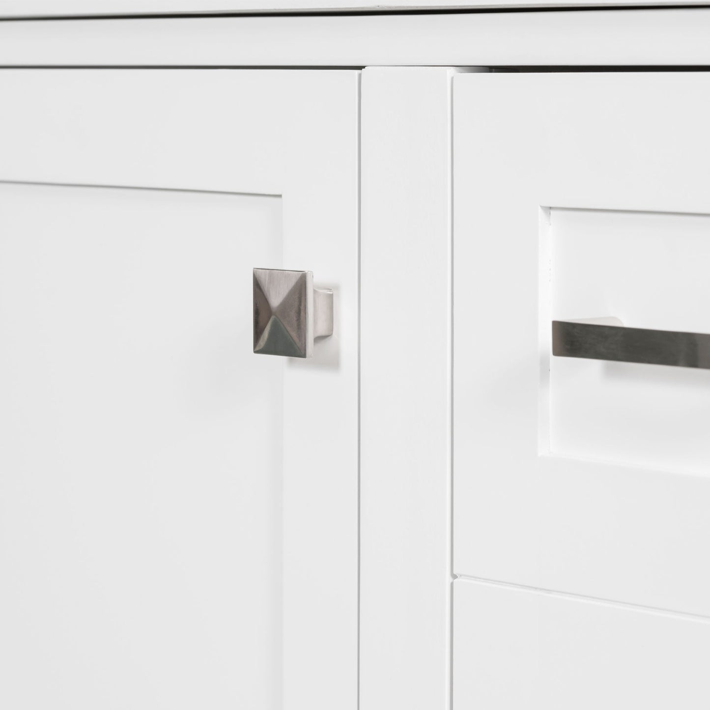 Bathroom Vanity, Modern Bathroom Cabinet With Sink Combo Set, Bathroom Storage Cabinet With A Soft Closing Door And 3 Drawers, Solid Wood Frame - White
