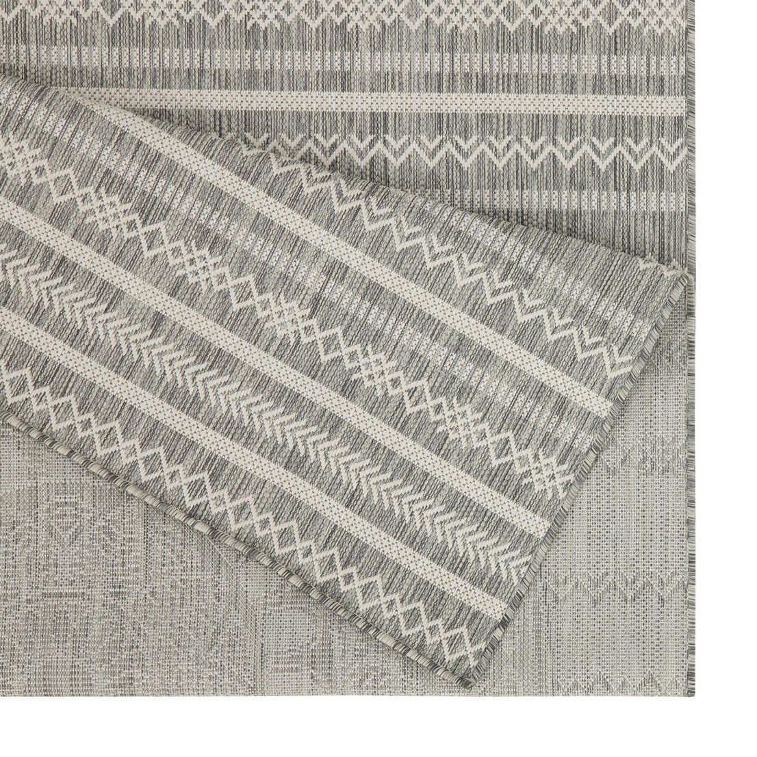 Sunshine - 7'10" X 10'3" Polypropylene Indoor, Outdoor, Area Rug - Silver